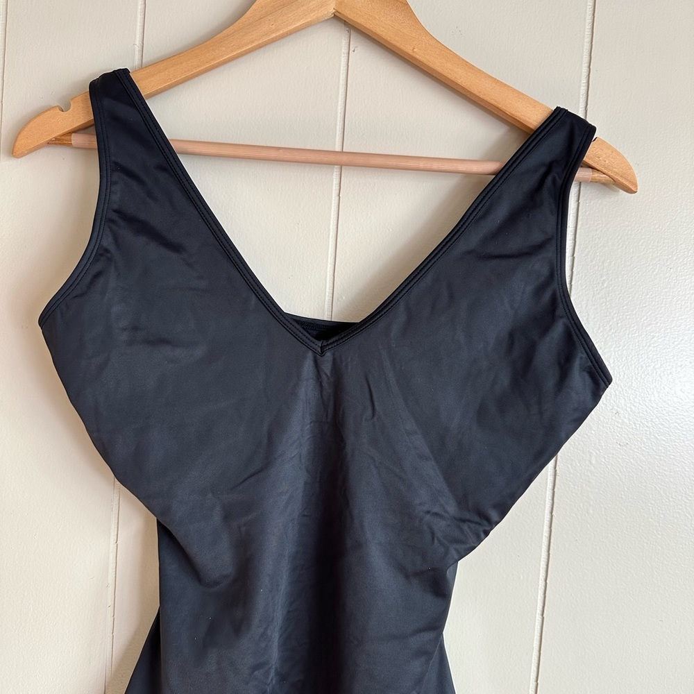 Assets By Sara Blakely Solid Black Shapewear Top/… - image 3